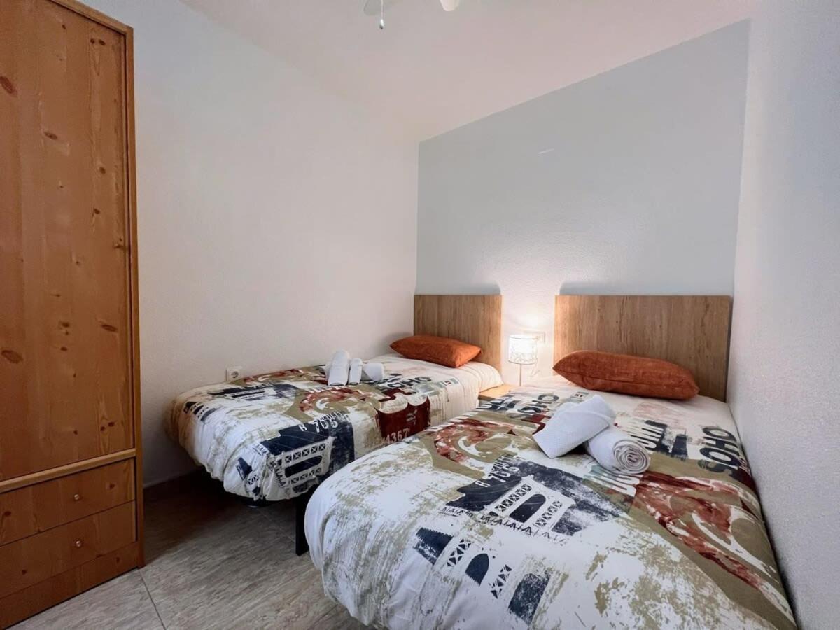 Welcoming Seafront Apartment Tv15 Torrevieja Bagian luar foto