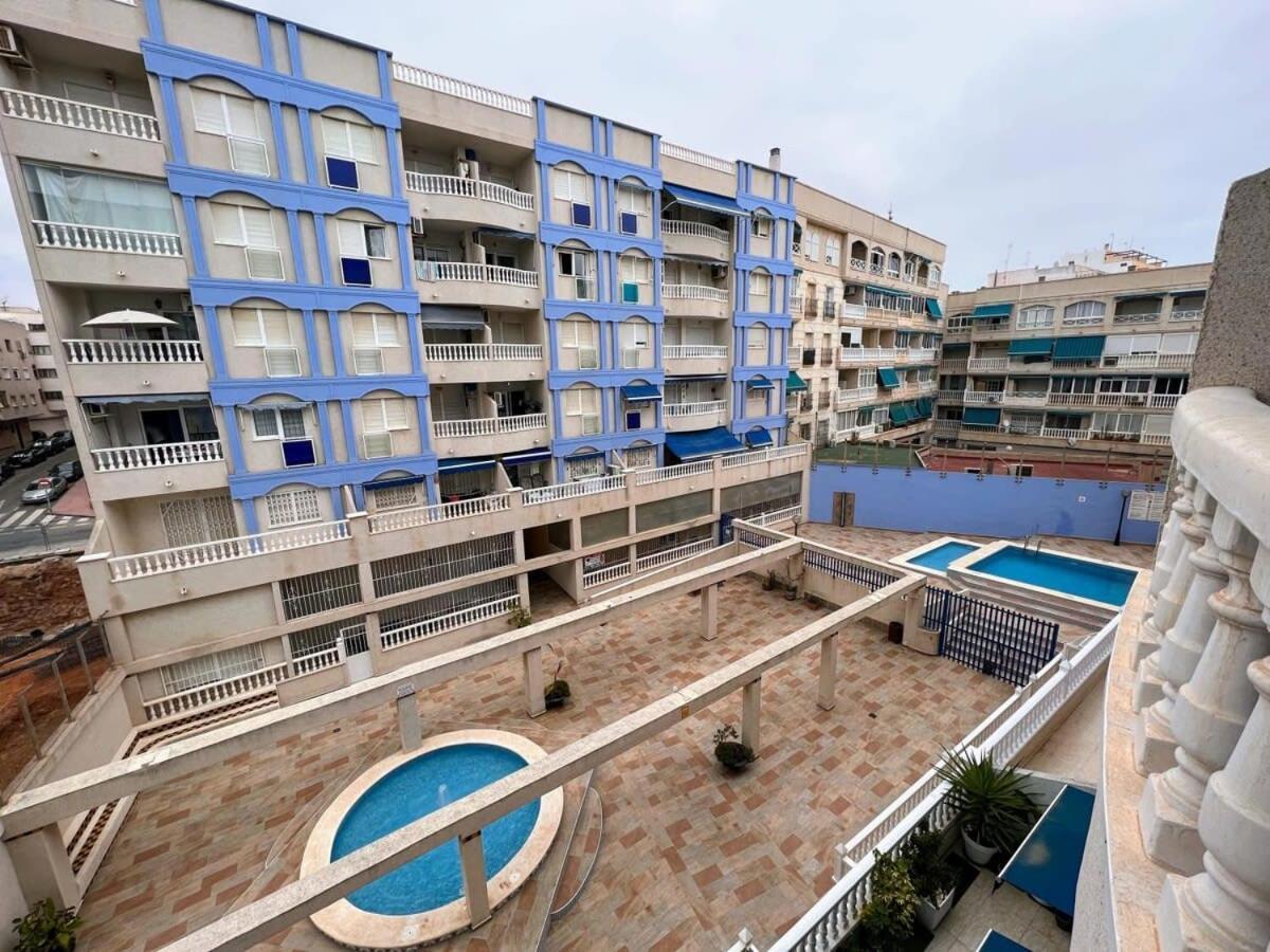 Welcoming Seafront Apartment Tv15 Torrevieja Bagian luar foto